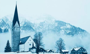 安氏亞森板材?|?風(fēng)起雪落知寒意，?唯有歸家暖人心！